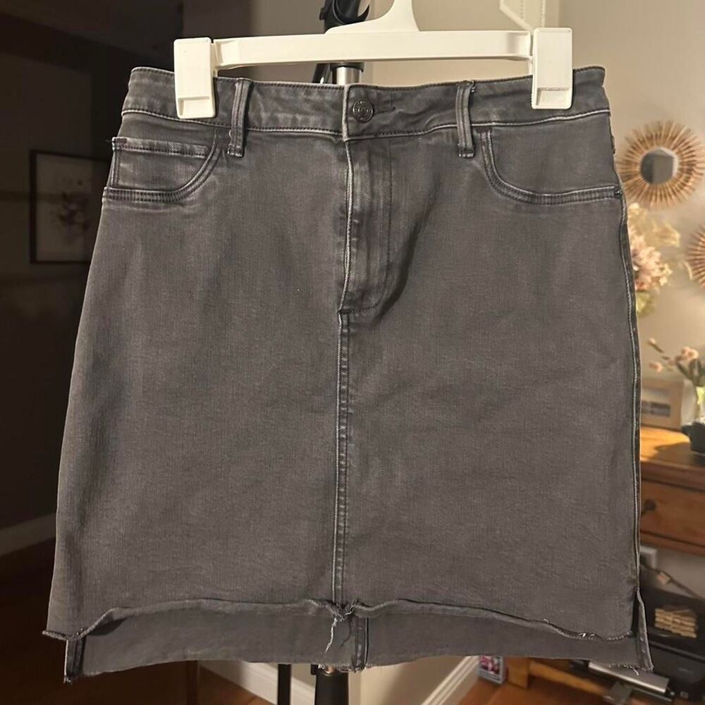 Abercrombie-fitch Women's Black Skirt size 27